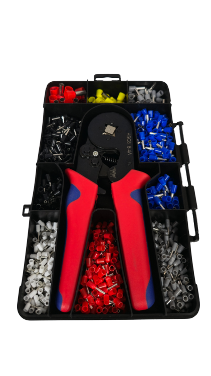 Zaciskarka do tulejek i konektorów kabli – praska ręczna + zestaw 1200 szt. Narzędzie do precyzyjnego zaciskania przewodów jedno- i wielodrutowych. Zapewnia trwałe, bezpieczne połączenia. Idealna do instalacji, serwisu i warsztatu.