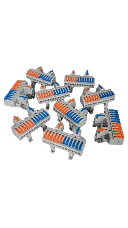 Szybkozłączka elektryczna KV4212 – przelotowy rozgałęźnik na szynę DIN 2/12, kompaktowa, beznarzędziowa złączka do przewodów jednodrutowych i elastycznych, zapewniająca szybkie, bezpieczne i trwałe połączenia kabli.