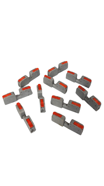 Szybkozłączka elektryczna TAC SPL1_KV232 kompaktowa przelotowa złączka instalacyjna do przewodów jednodrutowych i elastycznych, zapewnia bezpieczne i trwałe połączenia kabli, nowoczesna alternatywa dla tradycyjnych kostek elektrycznych.